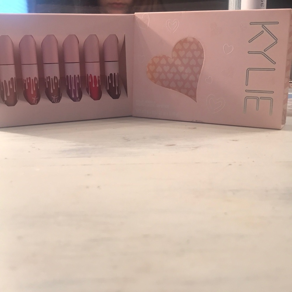 Kylie Jenner velvet liquid lipstick